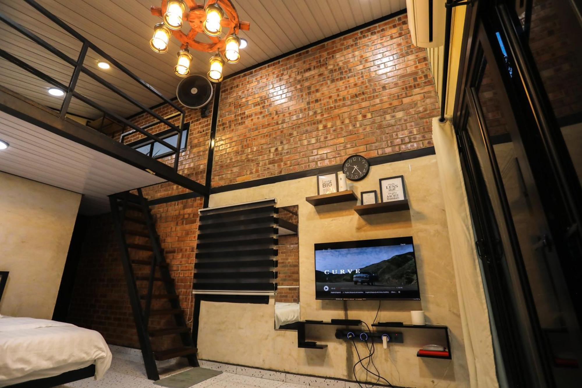Casa Damai Janda Baik - Riverview Tiny House Бентонг Екстериор снимка