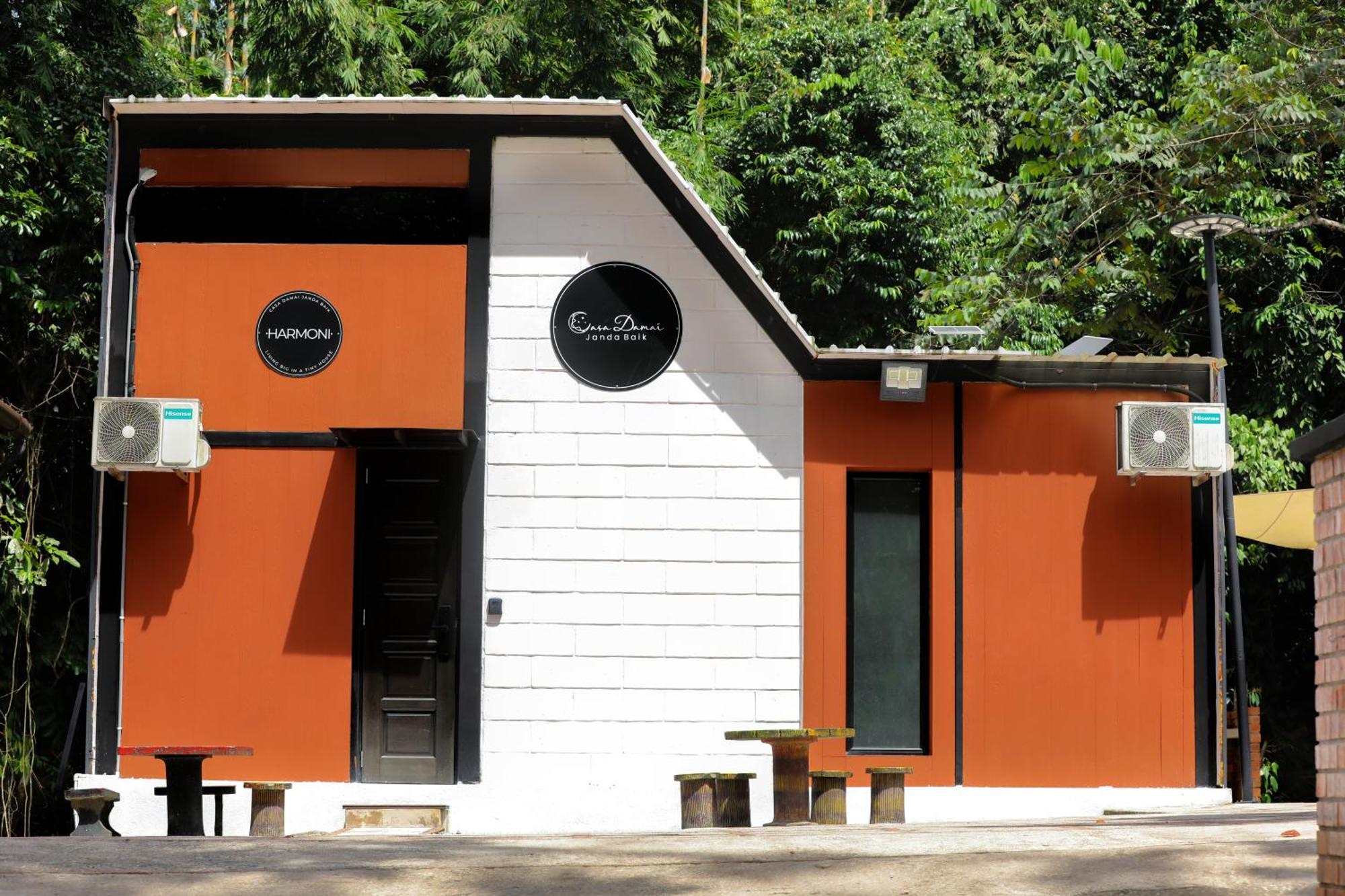 Casa Damai Janda Baik - Riverview Tiny House Бентонг Екстериор снимка