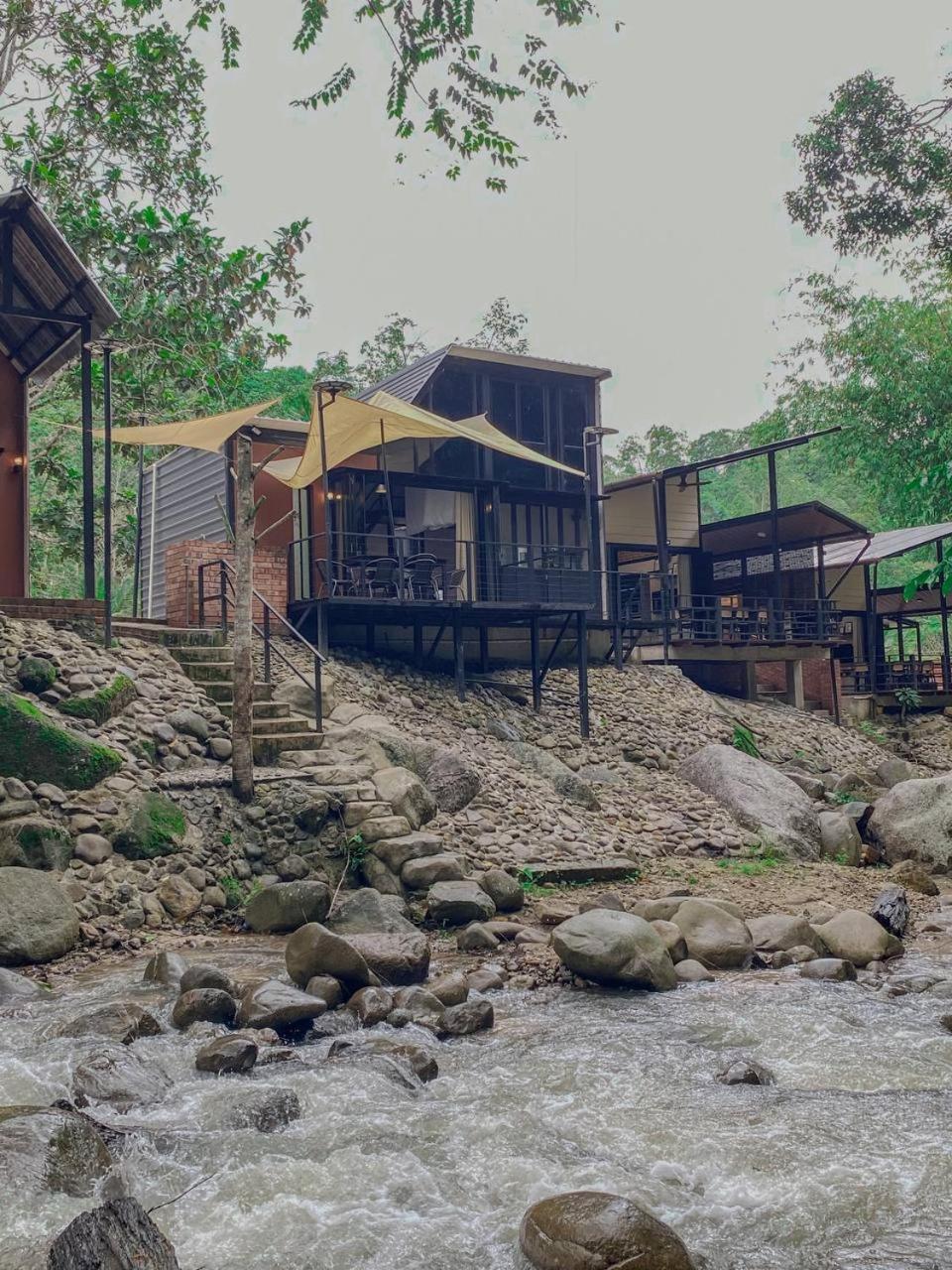Casa Damai Janda Baik - Riverview Tiny House Бентонг Екстериор снимка